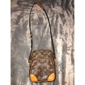 Vintage Amazon Louis Vuitton